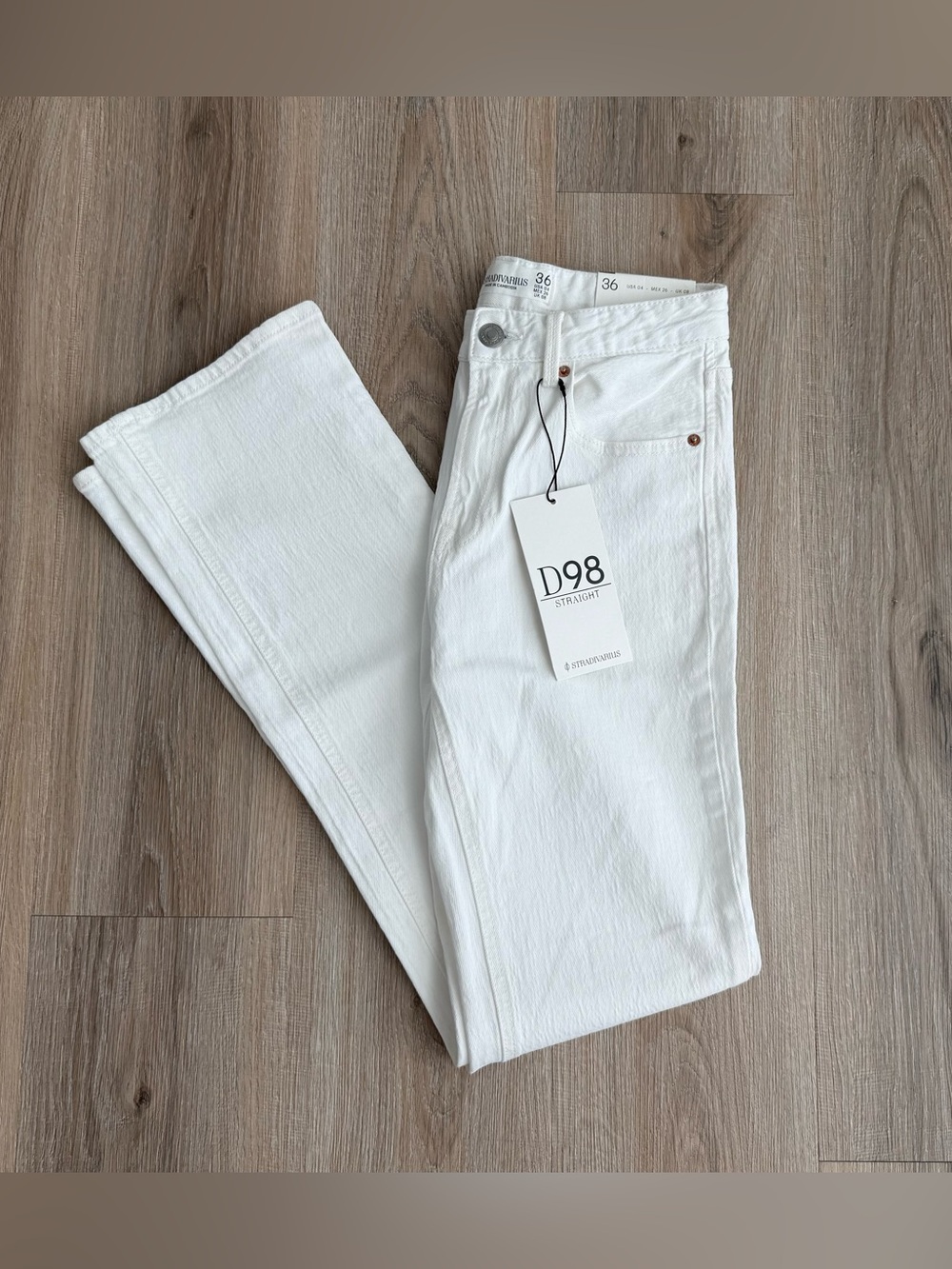 D98 Stradivarius Straight Women’s Jeans